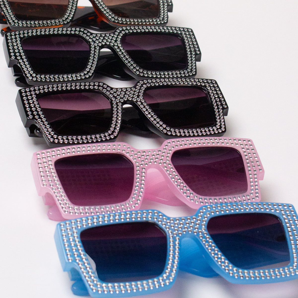 Oversized Bedazzled Sunglasses – Ragstock