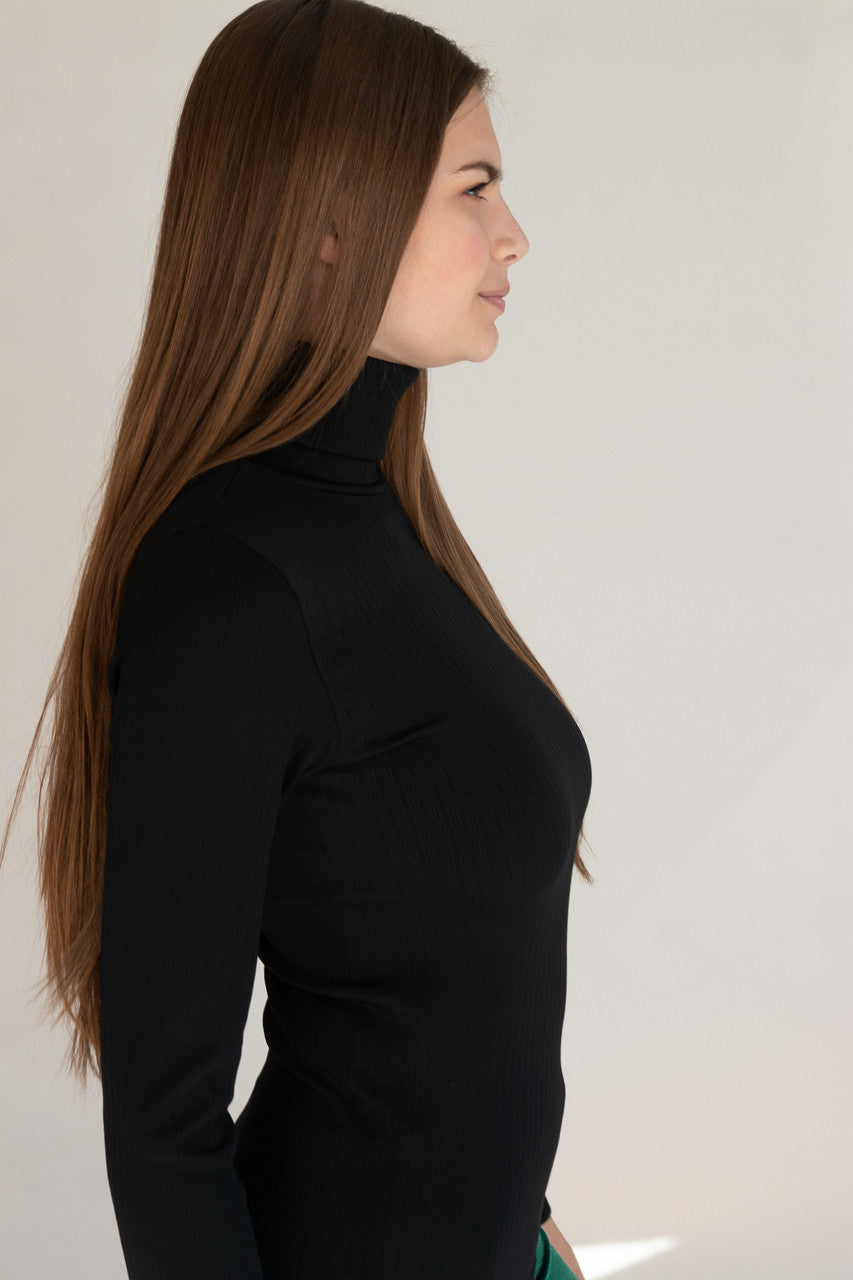 Seamless Ribbed Turtleneck