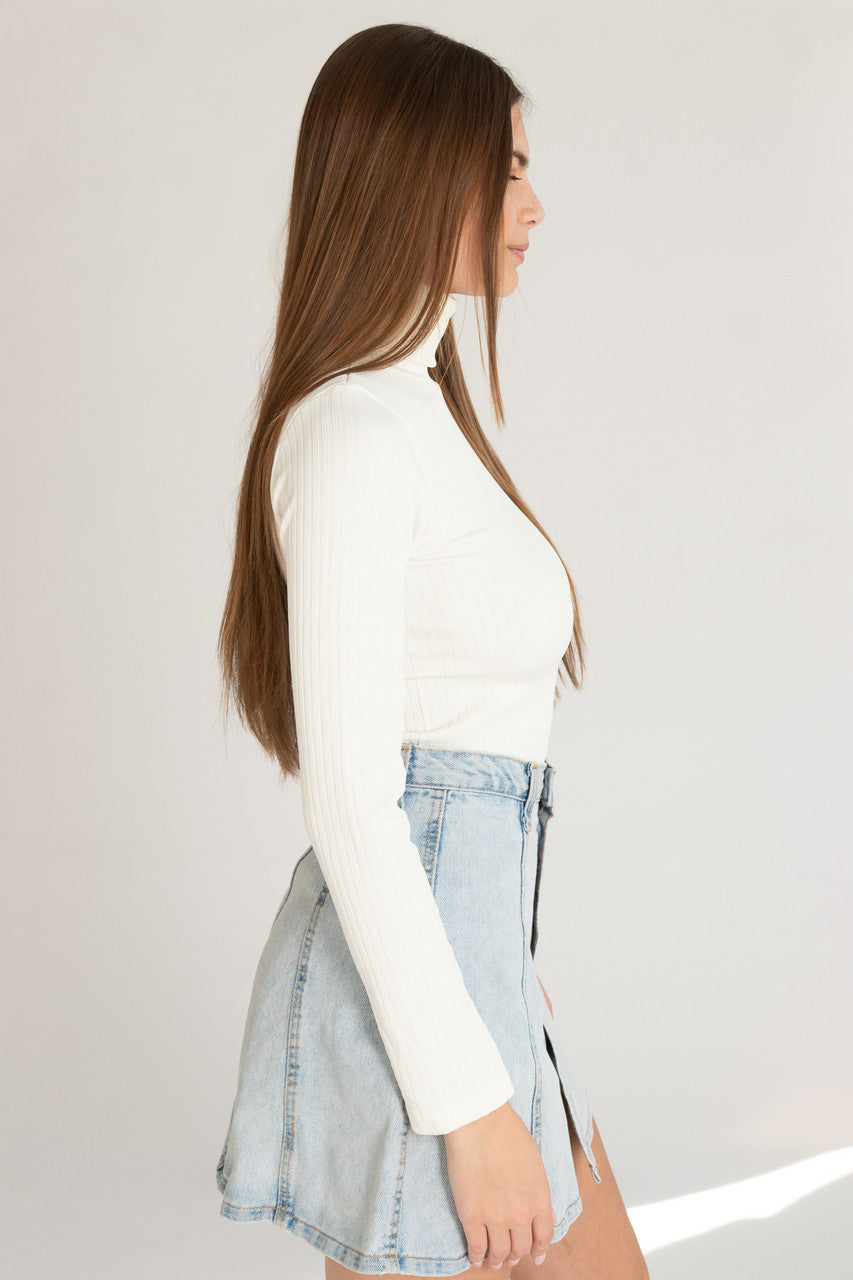 Seamless Ribbed Turtleneck