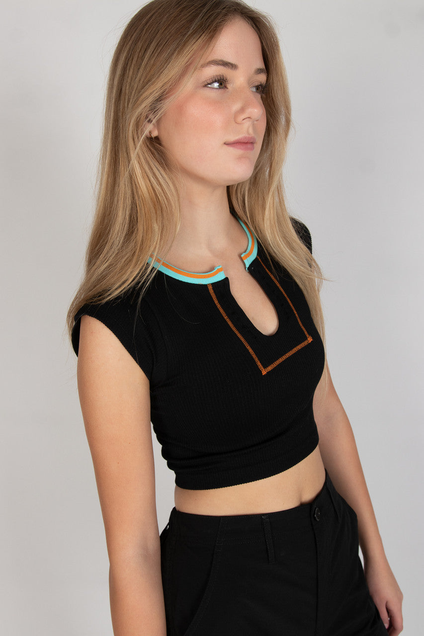 Sporty Notch Neck Seamless Tee