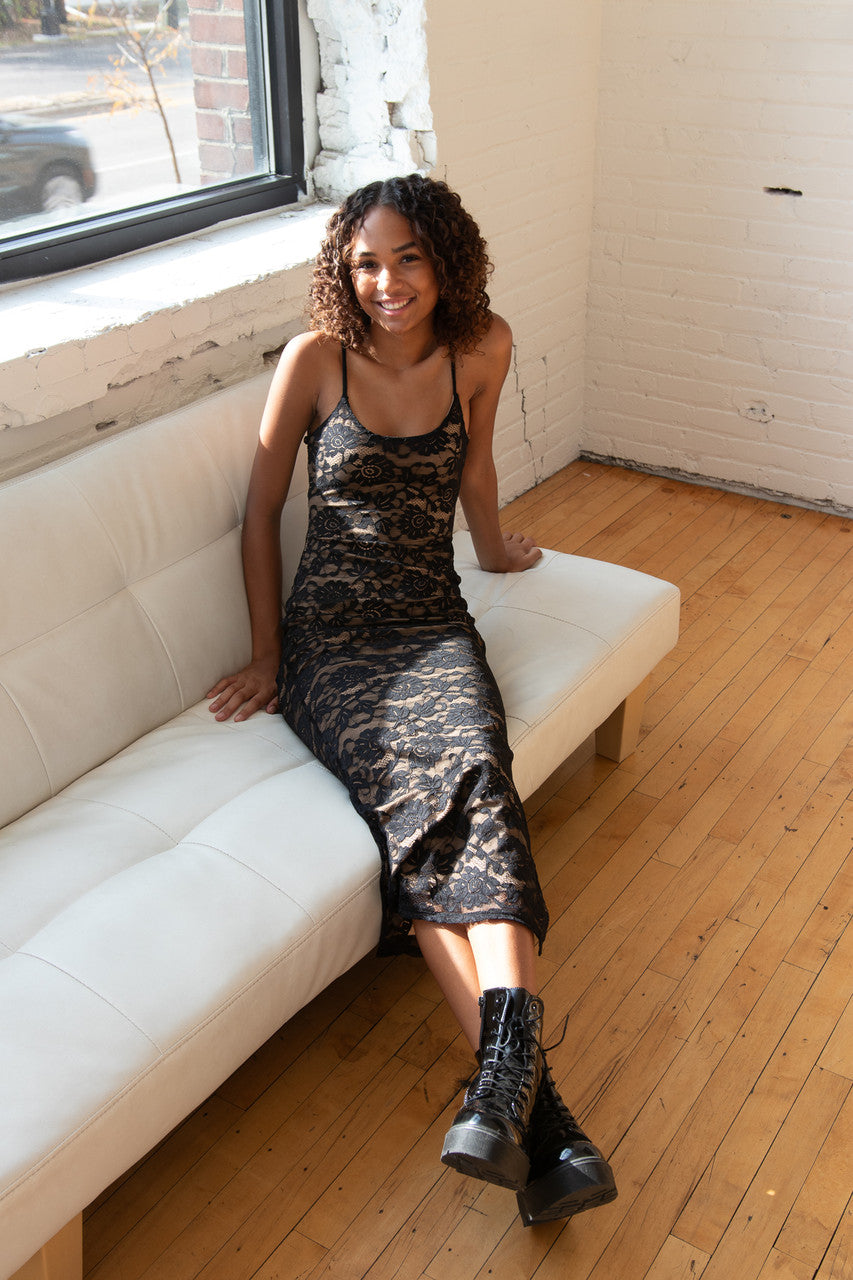 Rose Stretch Lace Maxi Dress