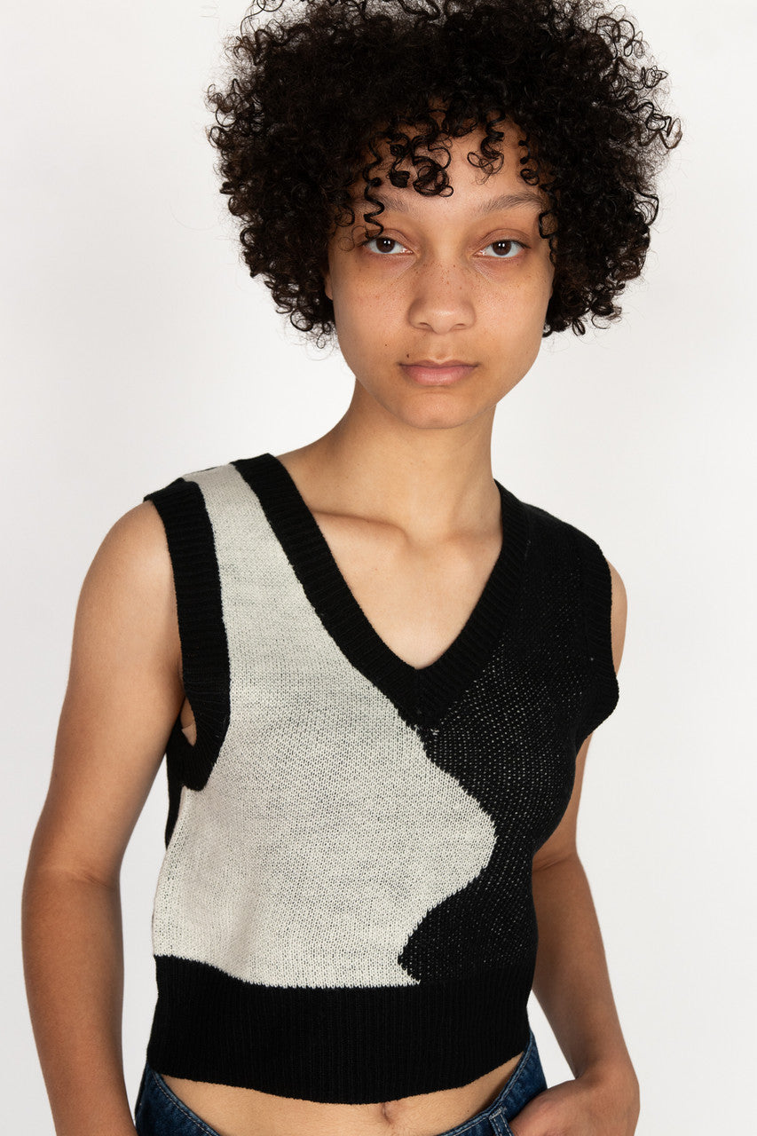 Black Waved Split Sweater Vest
