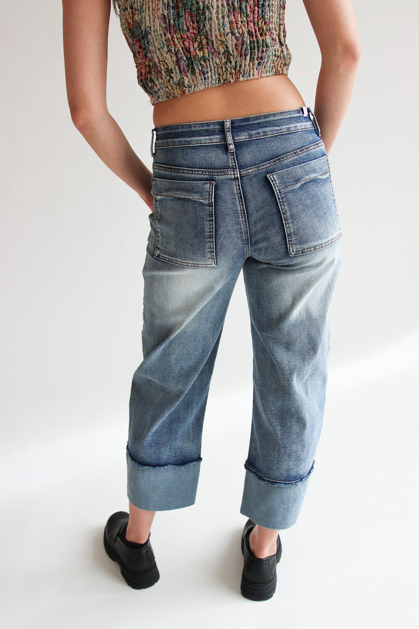 Patch Pocket Barrel Jeans