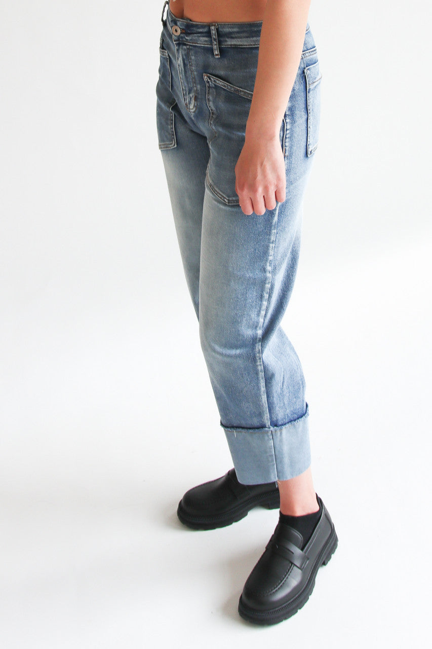Patch Pocket Barrel Jeans