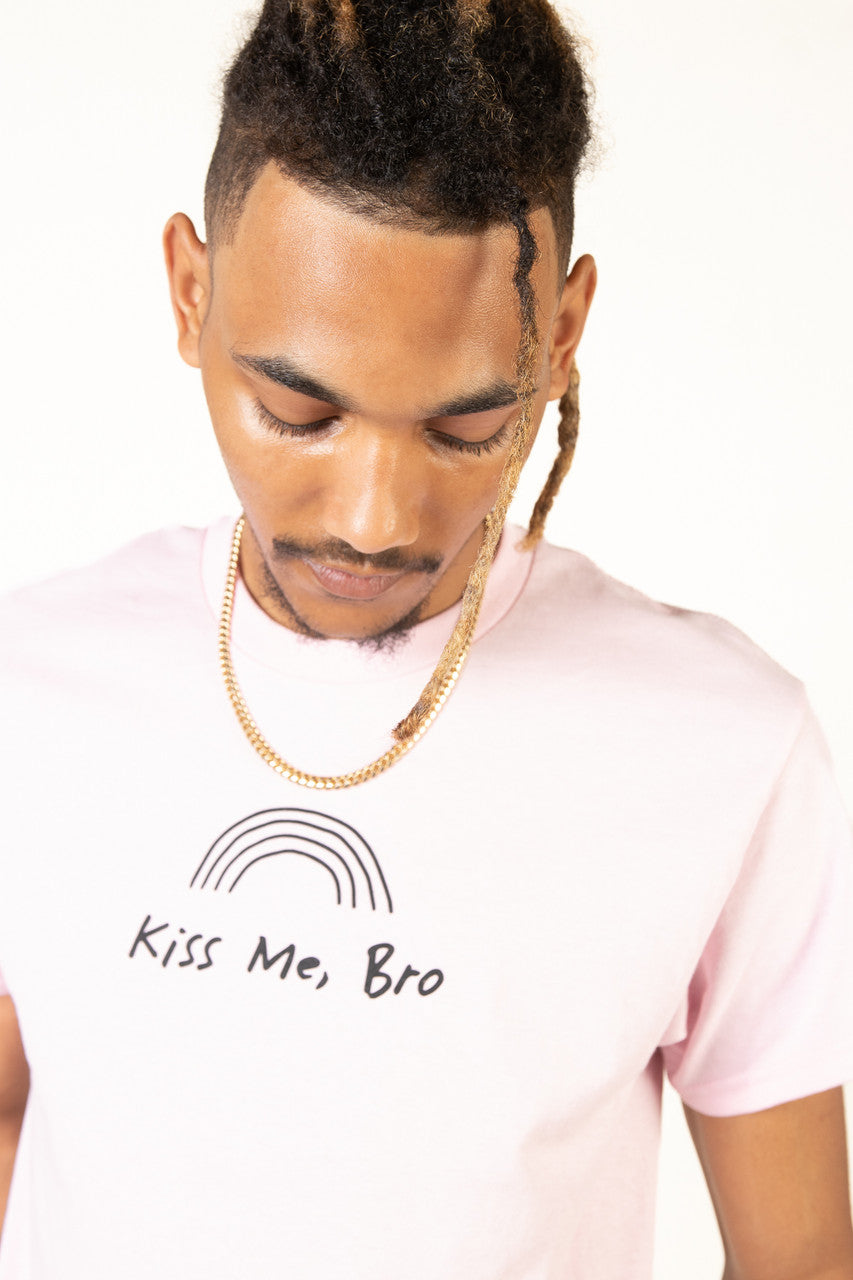Kiss Me Bro T-Shirt - Pink