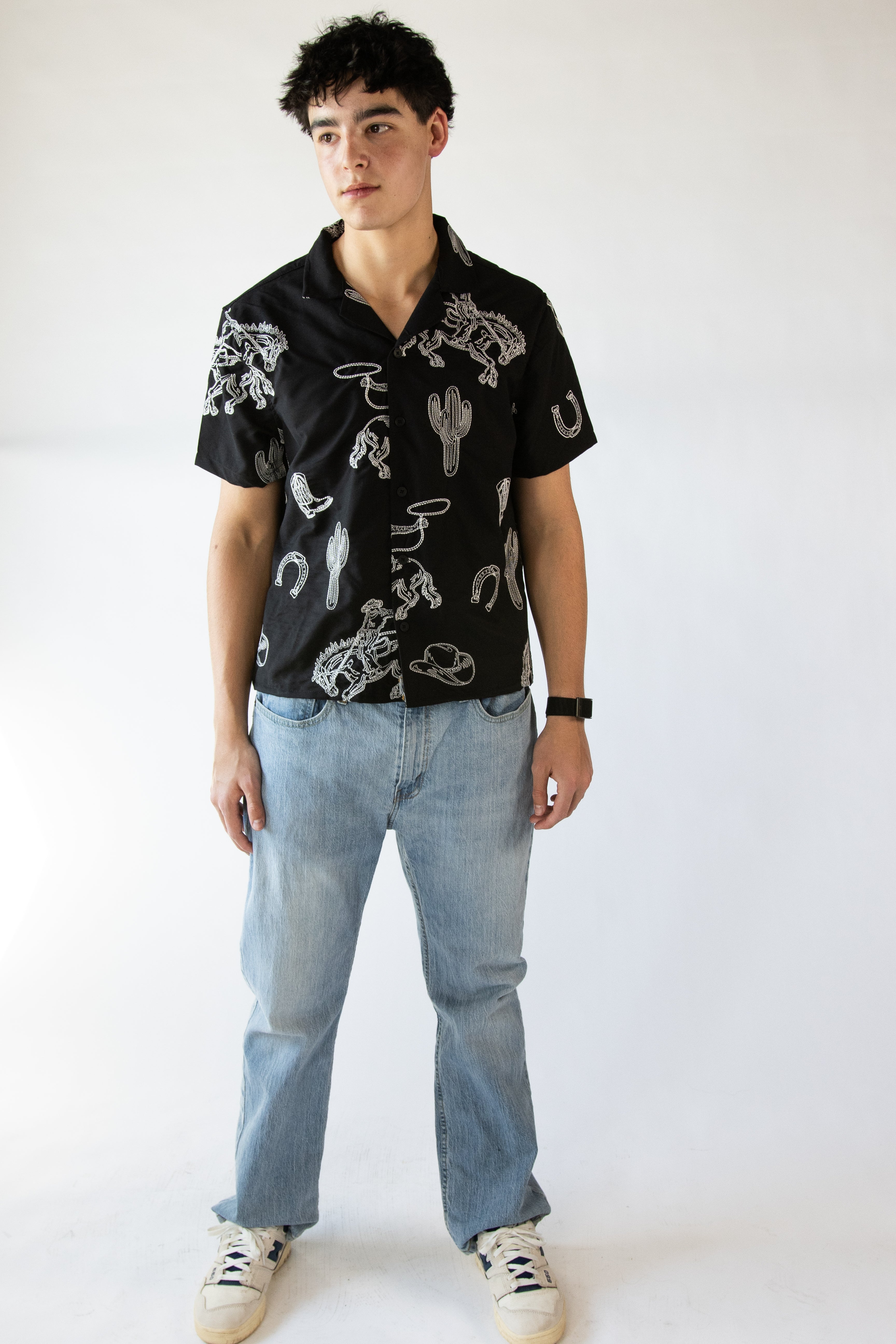 Embroidered Cowboy Crop Fit Button Up Shirt