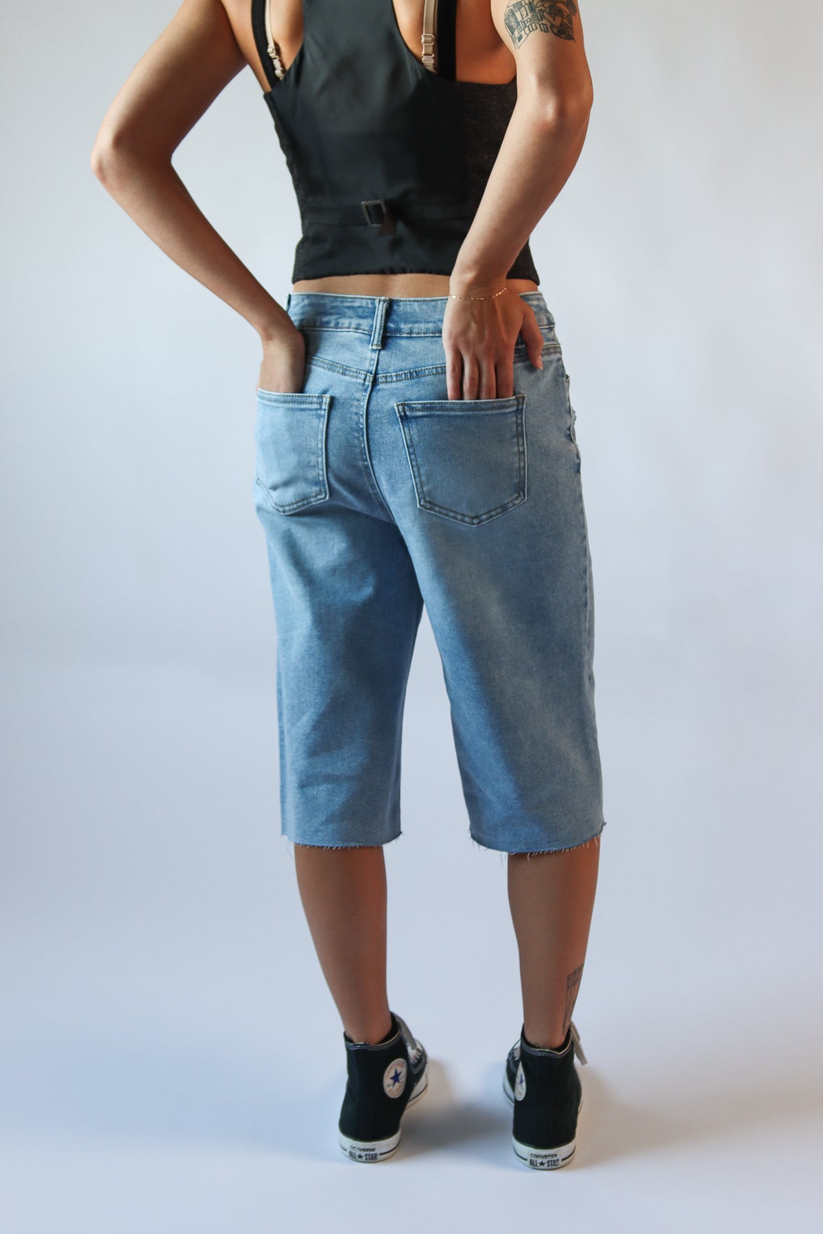 Distressed Long Jorts Light