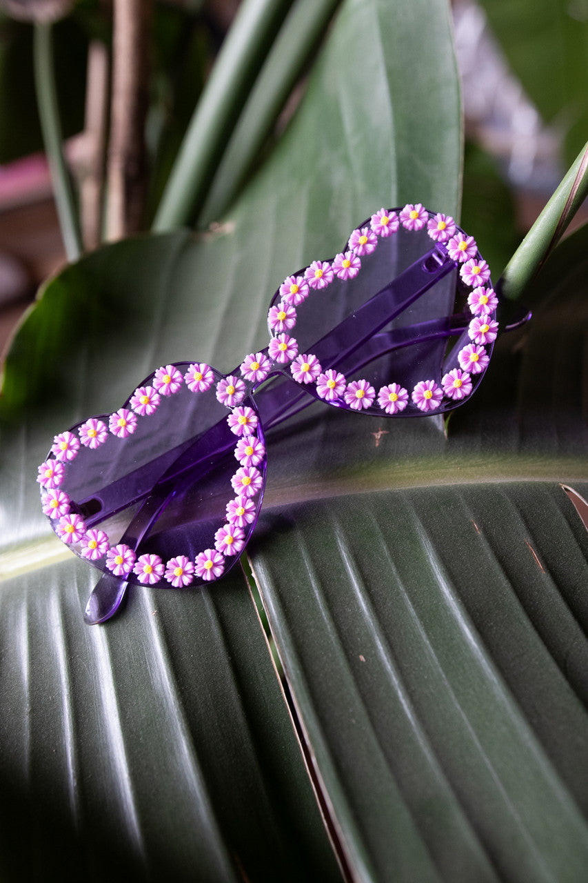 Flower Rim Heart Sunglasses
