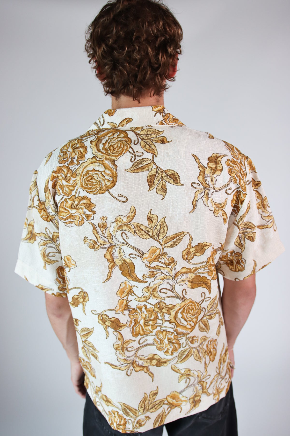 Gold Roses Button Up