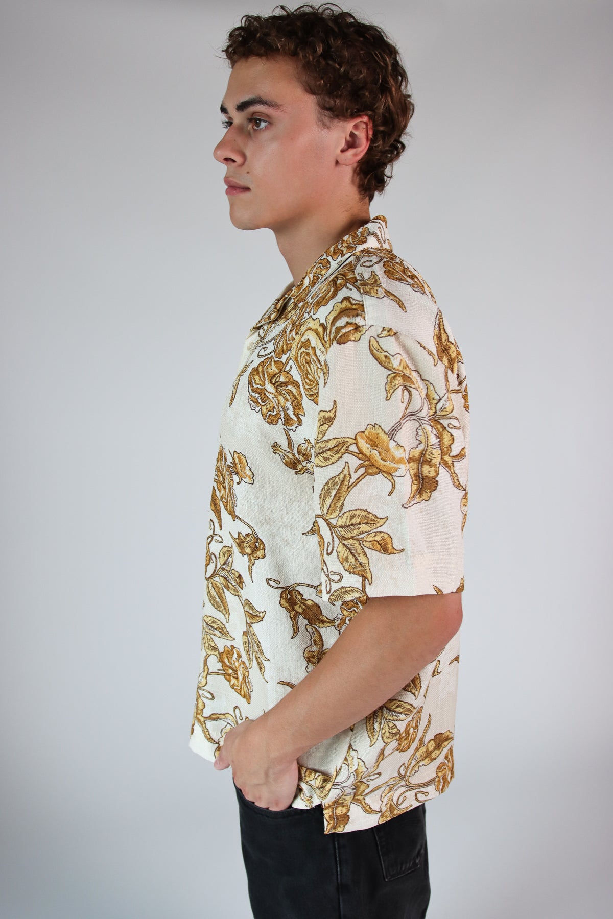 Gold Roses Button Up