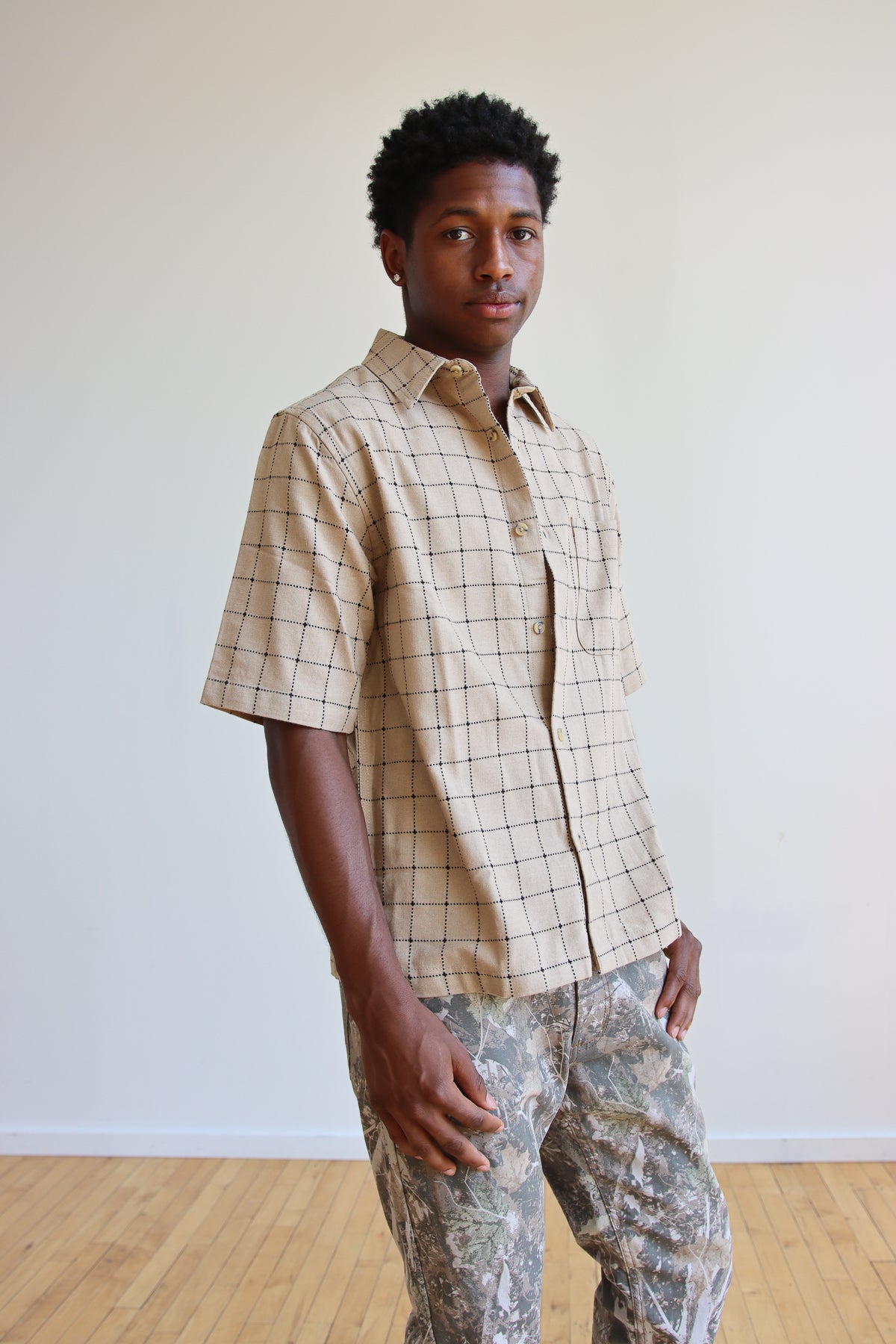 Grid PatternButton Up