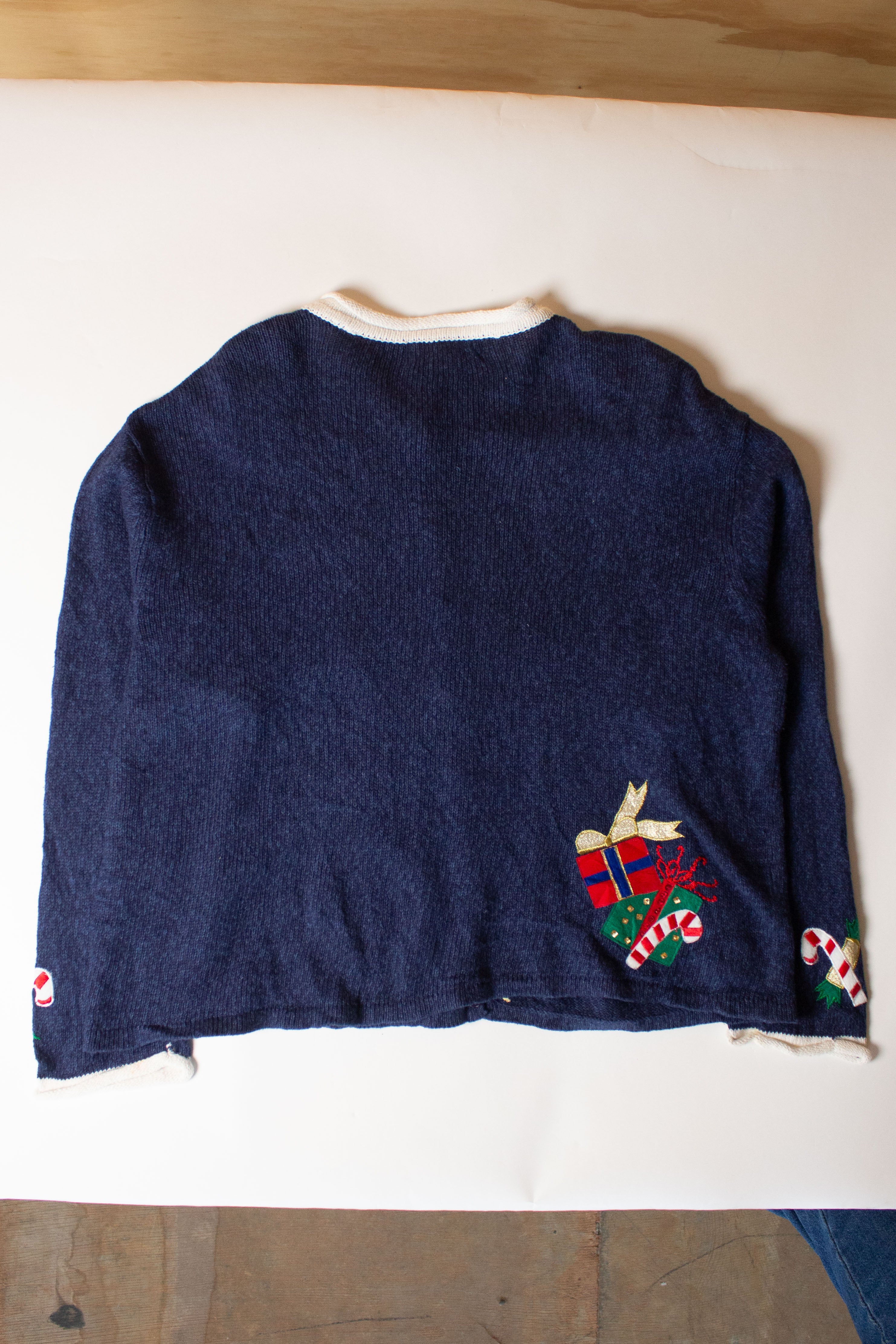 Vintage Navy Blue Stars Christmas Cardigan (1990s)
