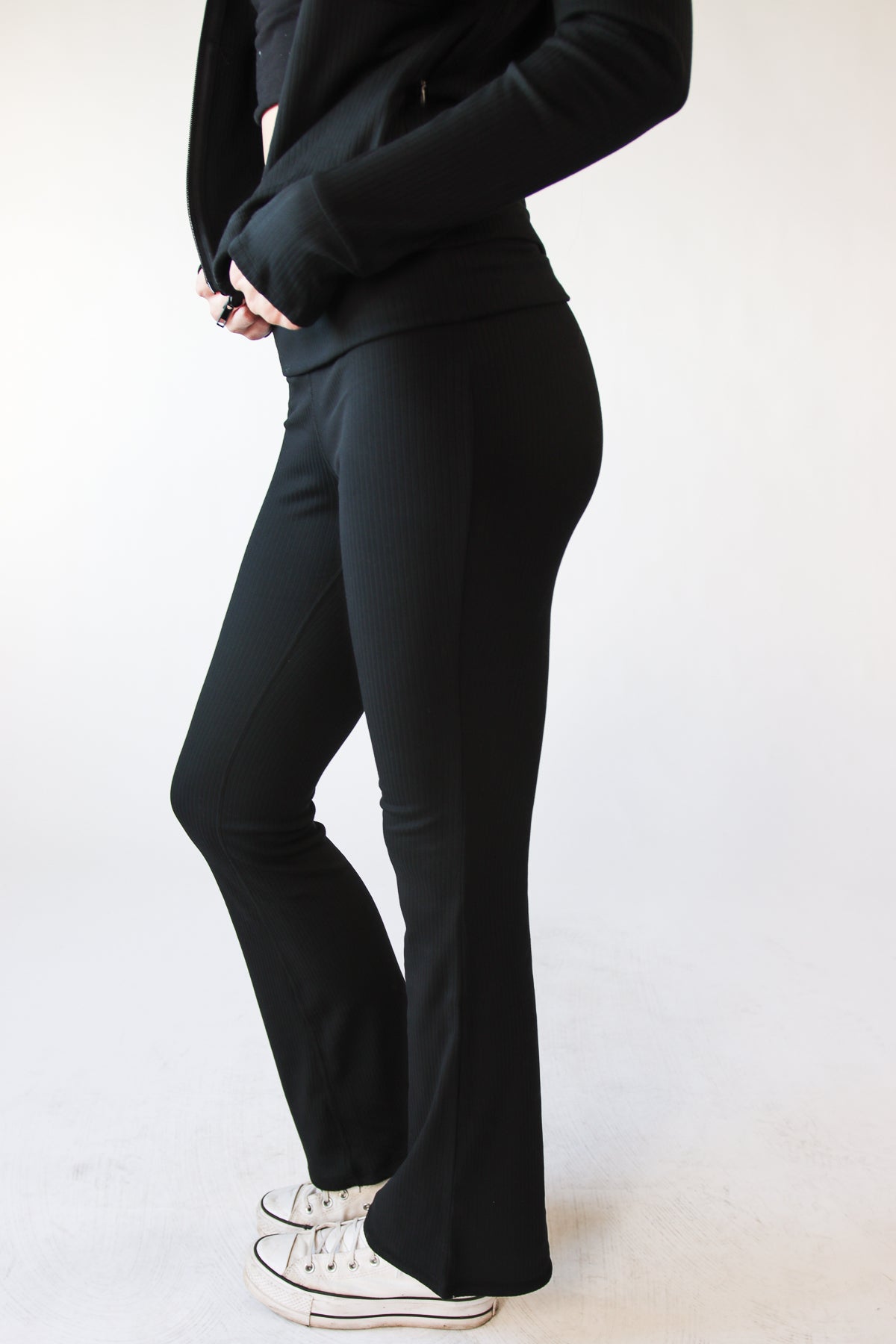 Ribbed Lightweight Fleece Lined Flare Leggings