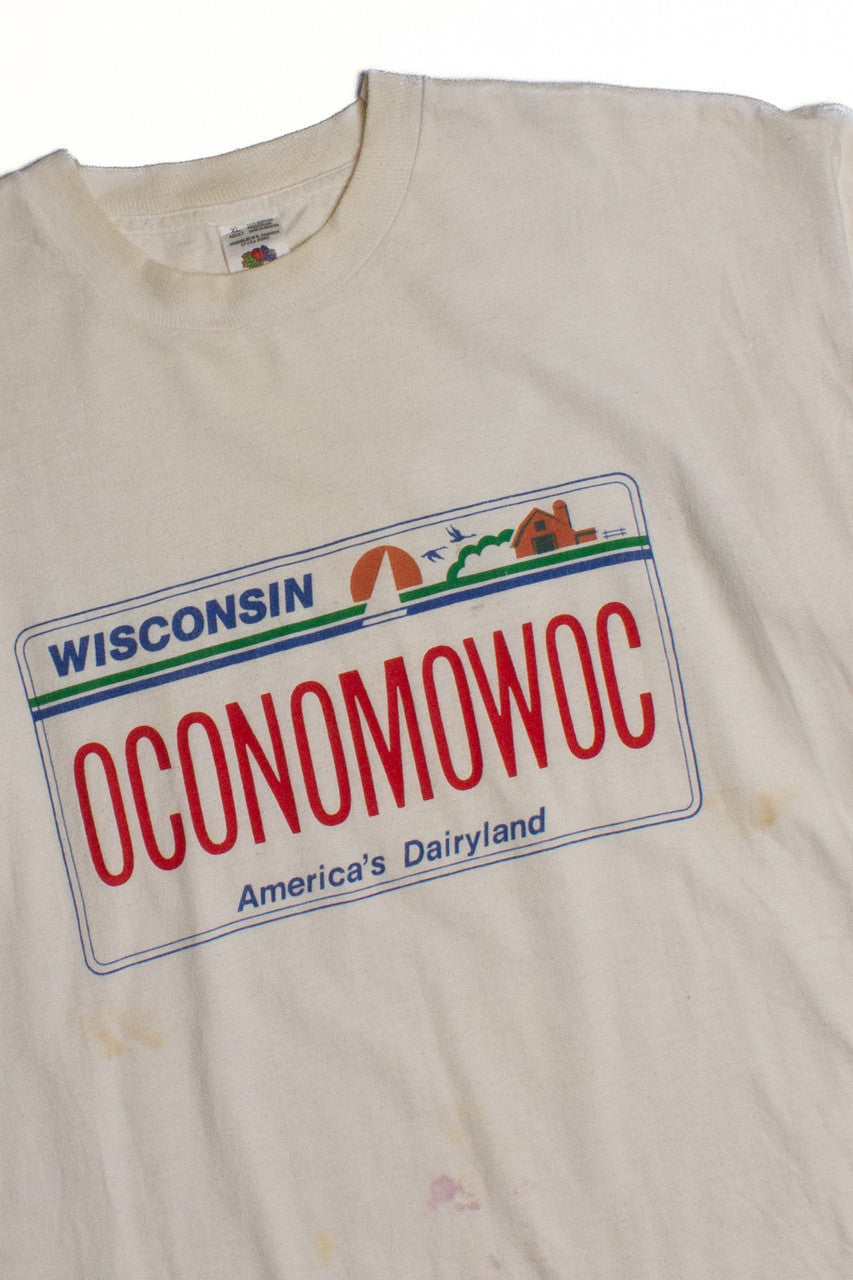 Vintage Oconomowoc, Wisconsin T-Shirt (1990s)