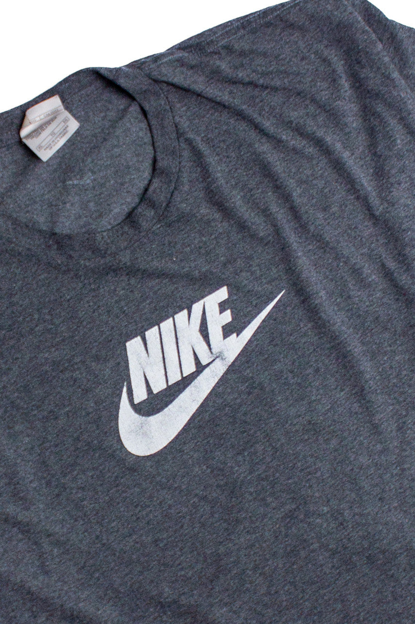 Vintage Nike T-Shirt (2000s) 2