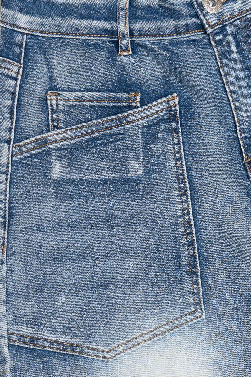 Patch Pocket Barrel Jeans