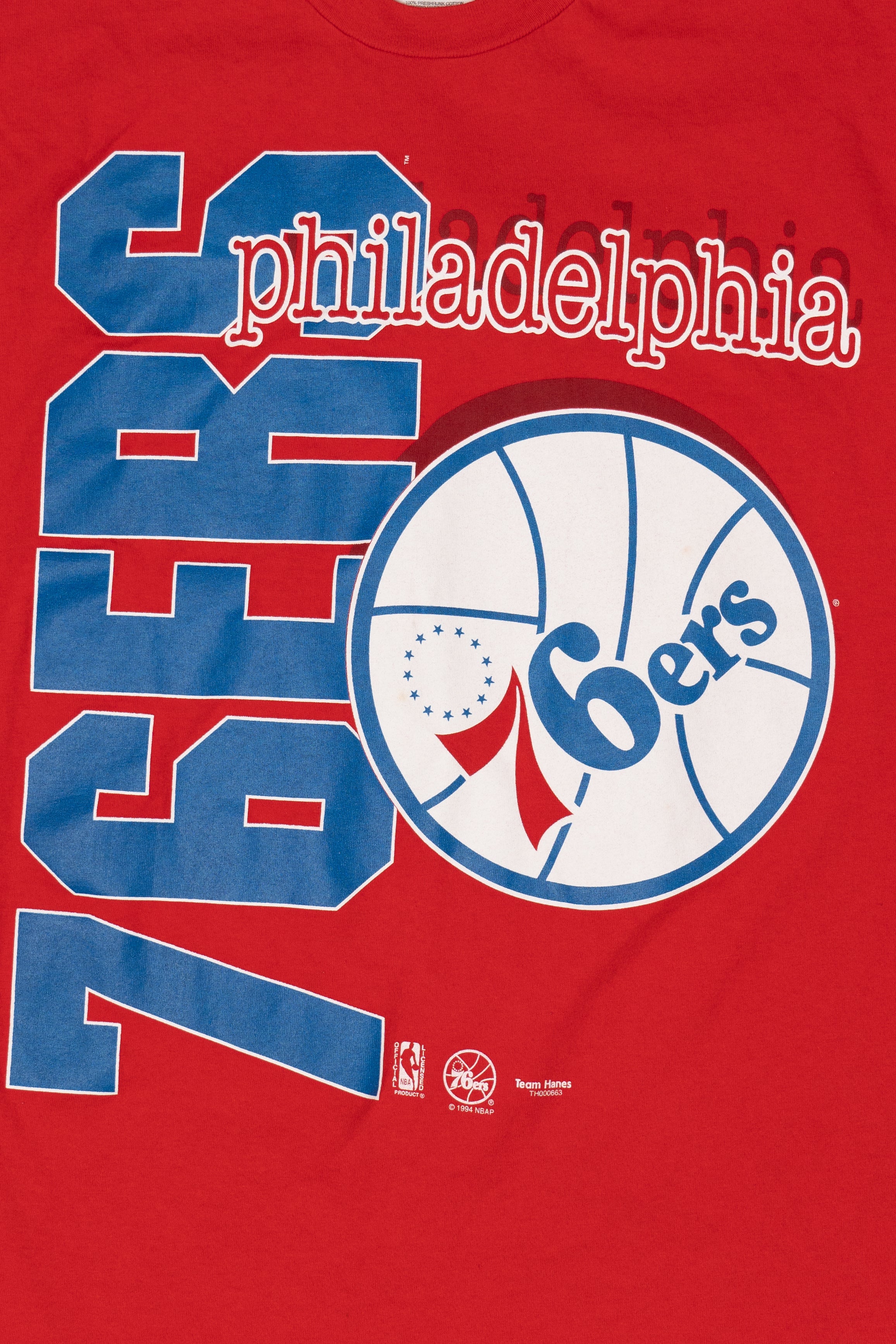 Vintage Philadelphia 76ers Basketball Single Stitch T-Shirt (1990s)
