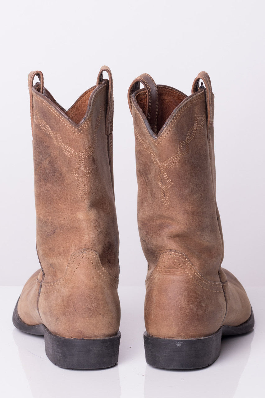 Brown Ariat Cowboy Boots (6.5 B)