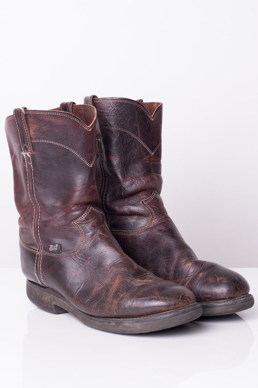 Round Toe Justin Cowboy Boots (9D)
