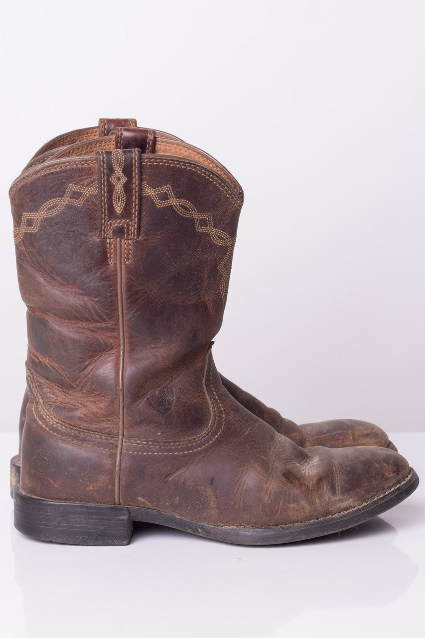 Brown Leather Ariat Cowboy Boots (7.5B)
