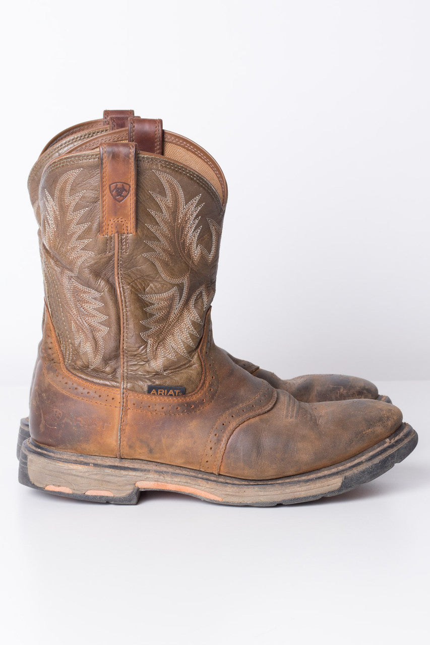 Brown Ariat Round Toe Cowboy Boots (11.5D)