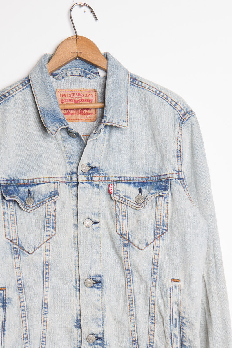 Vintage Denim Jacket 369