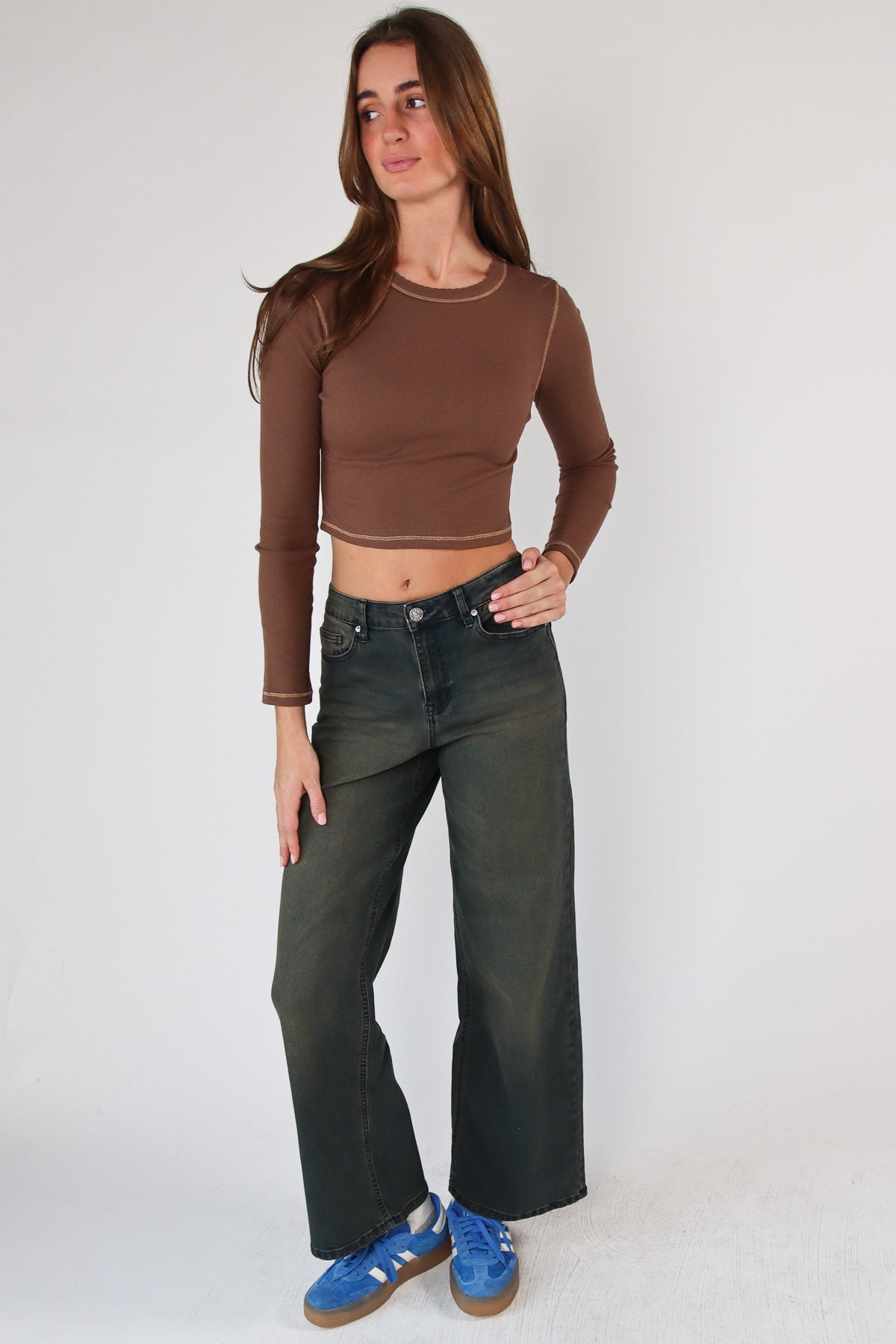 Wide Leg Grunge Wash Jeans