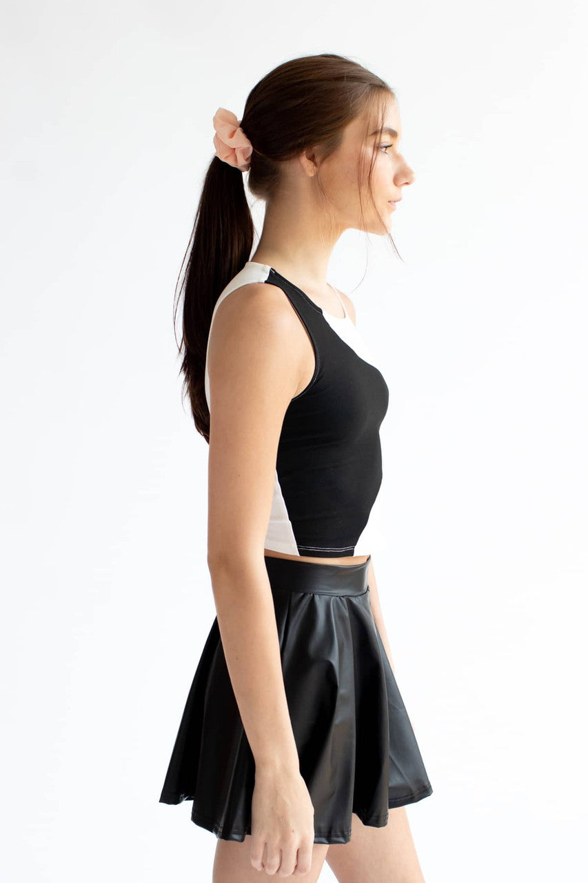 Black & White Wave Cropped Tank