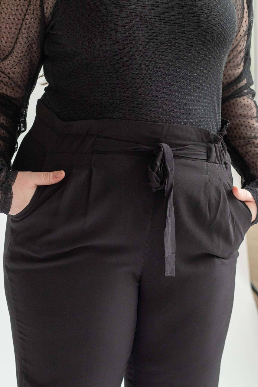 Black Paper Bag Pants (Extended Sizes)