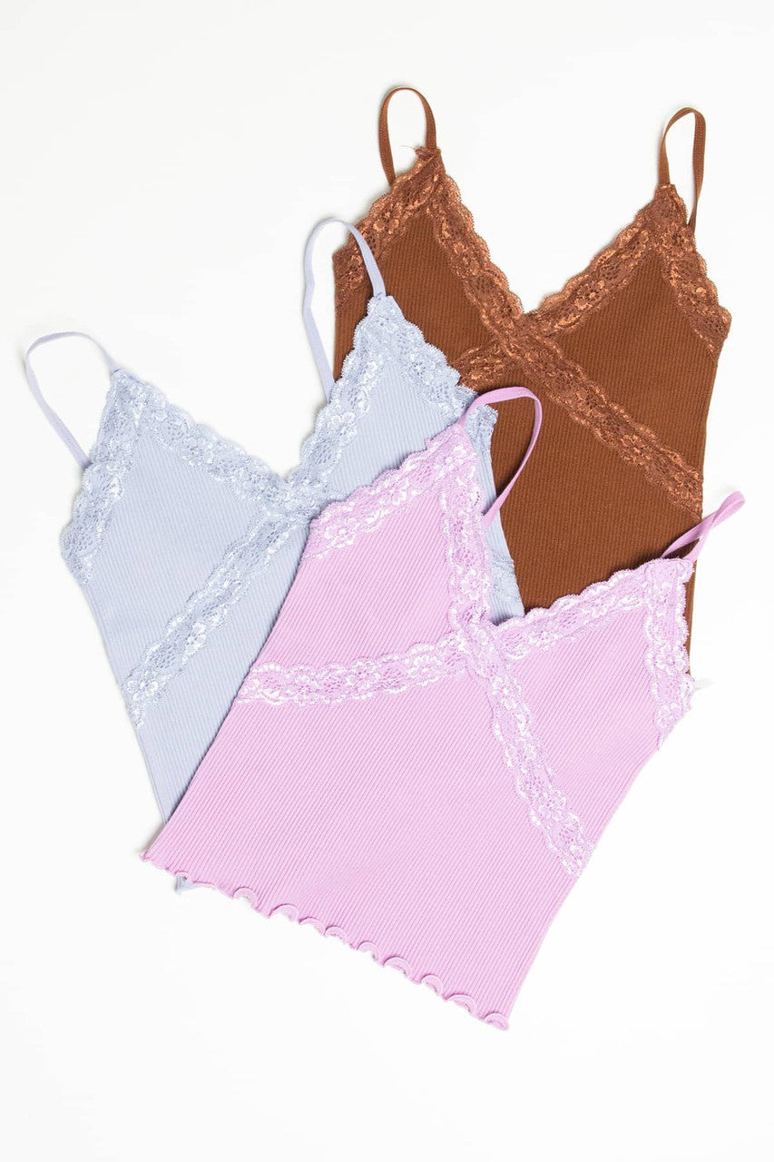 Violet Seamless Lace Trim Crop Cami