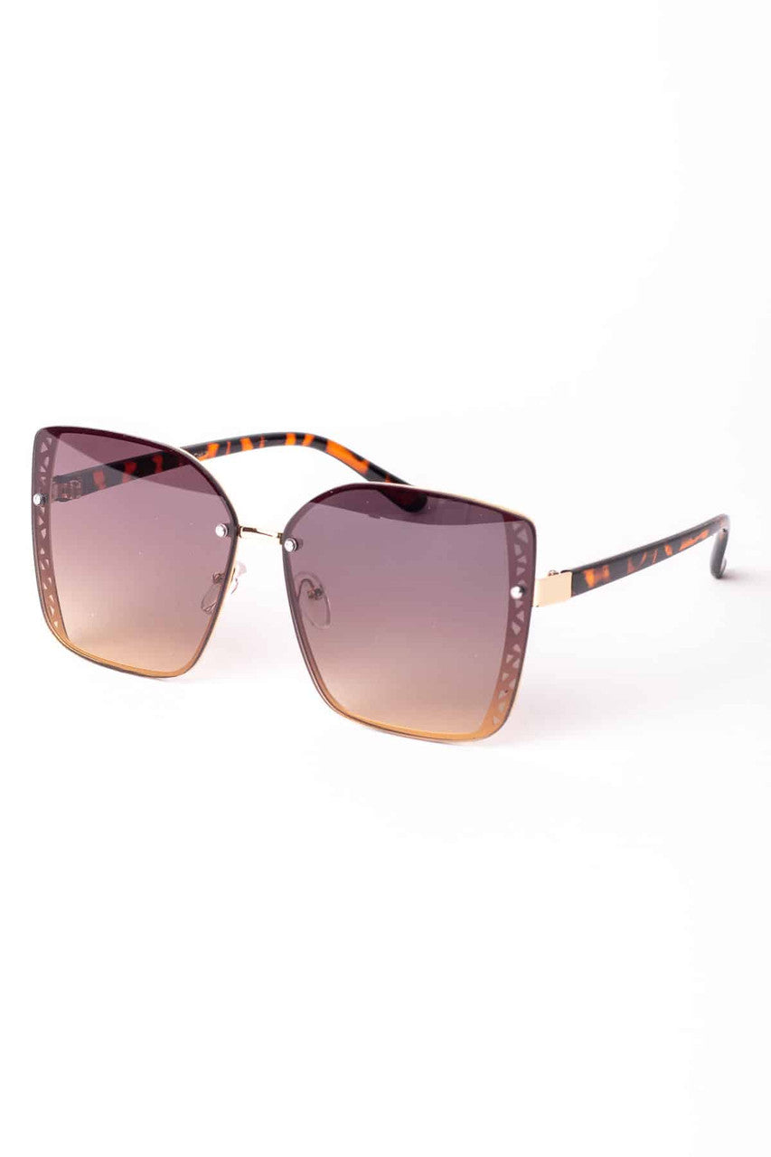 Cut Out Side Detail Sunglasses