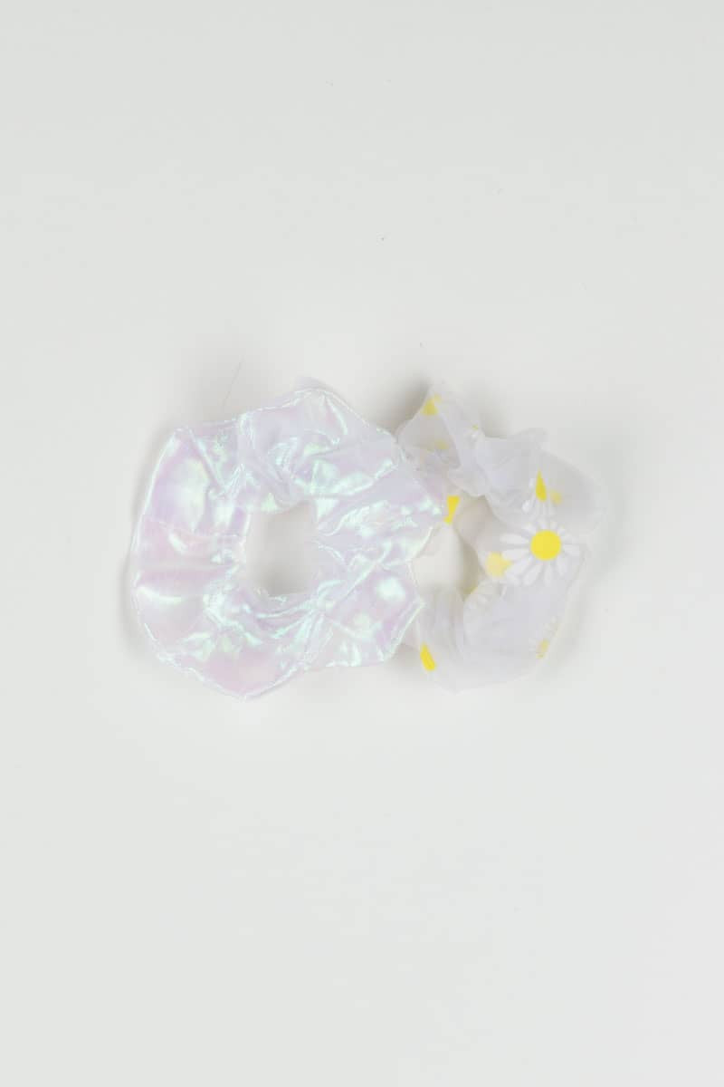 Daisy & Iridescent Scrunchies Bundle