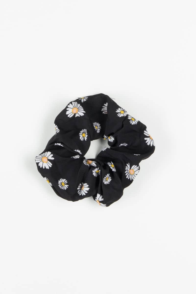 Large Daisy Scrunchie