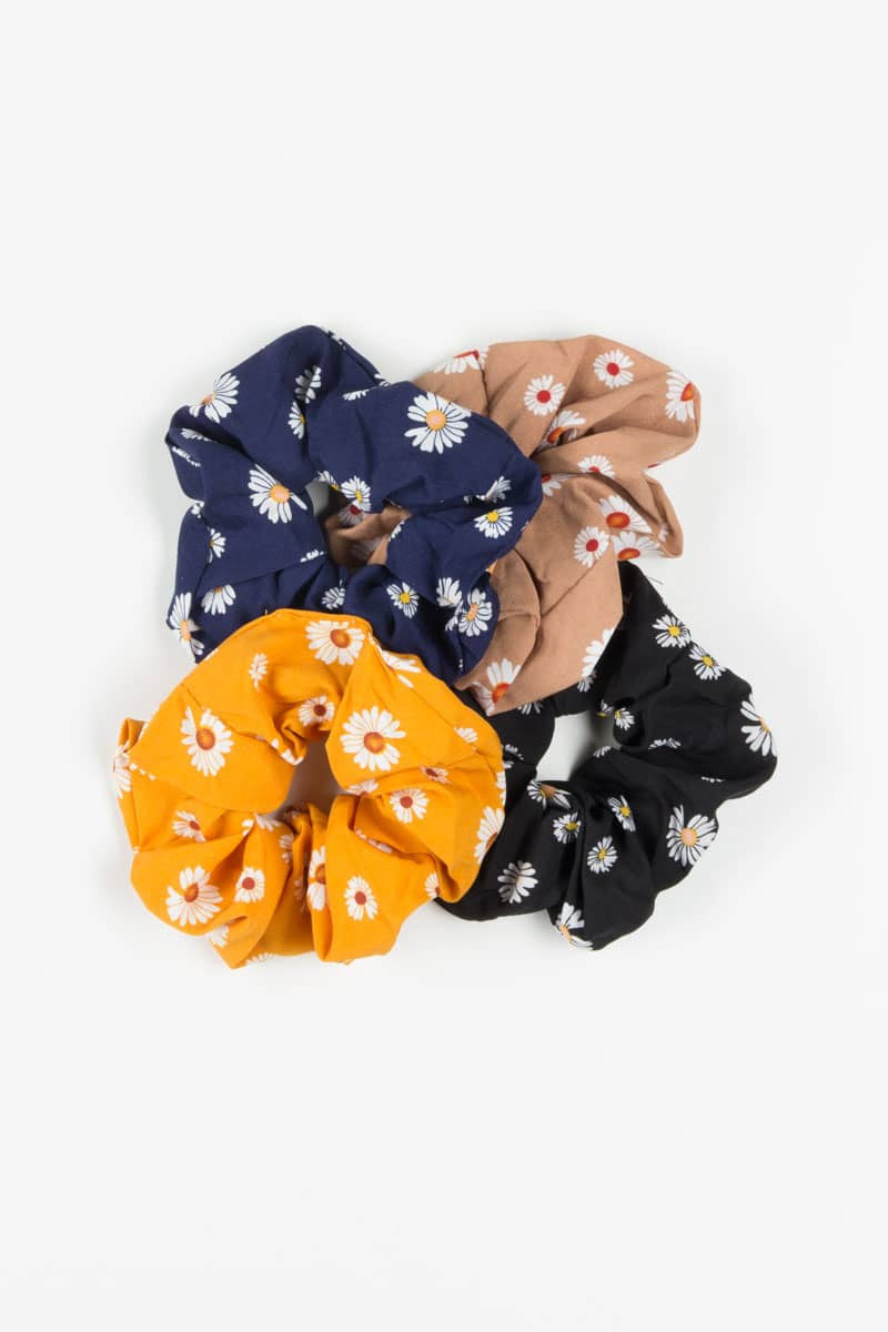 Large Daisy Scrunchie