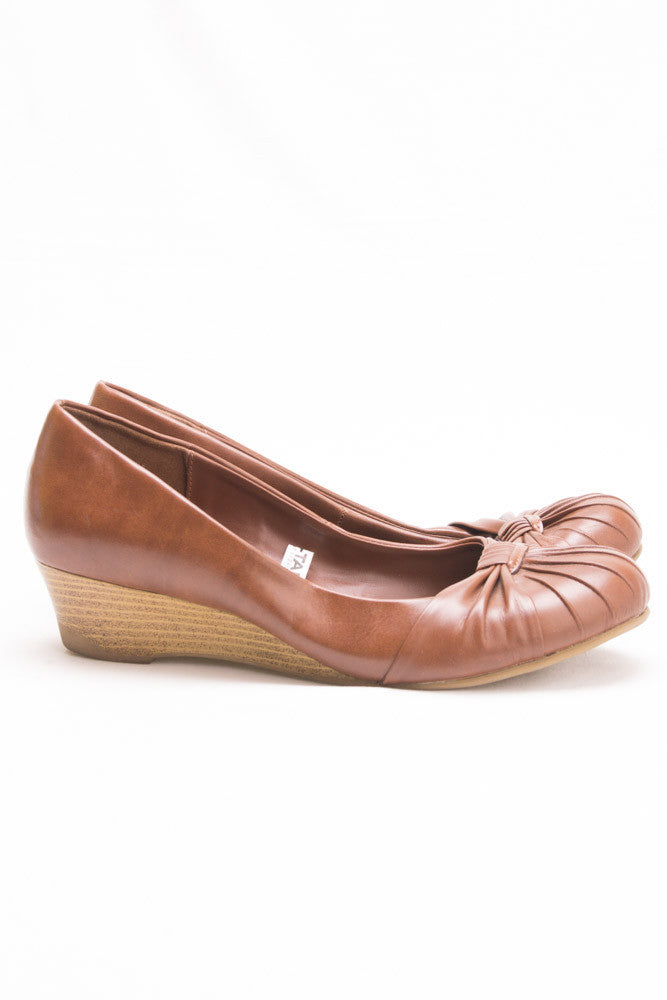 Brown Wedge