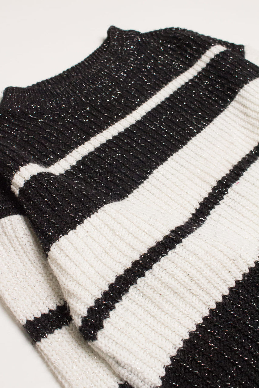 Black & White Stripes 80s Sweater 3704