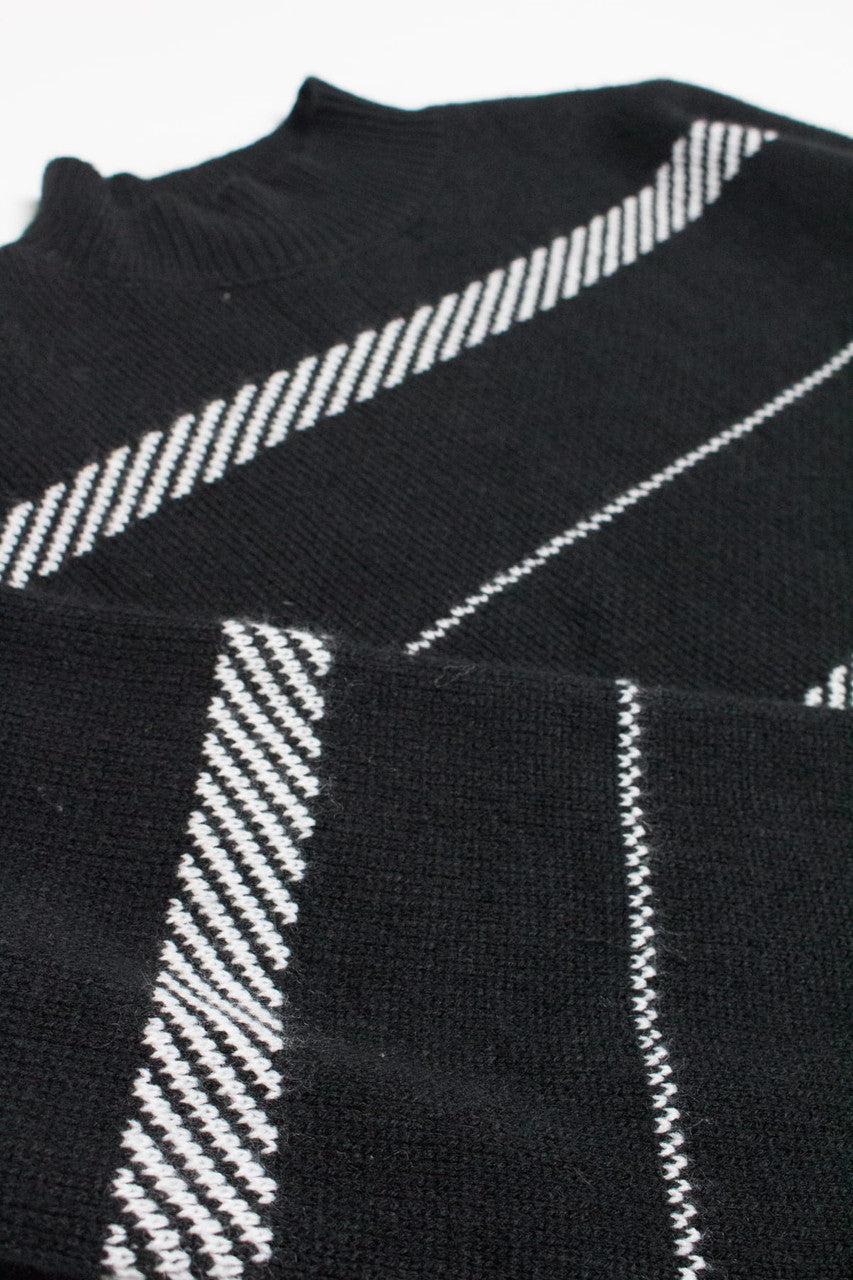 Black & White Stripes Sweater 3886