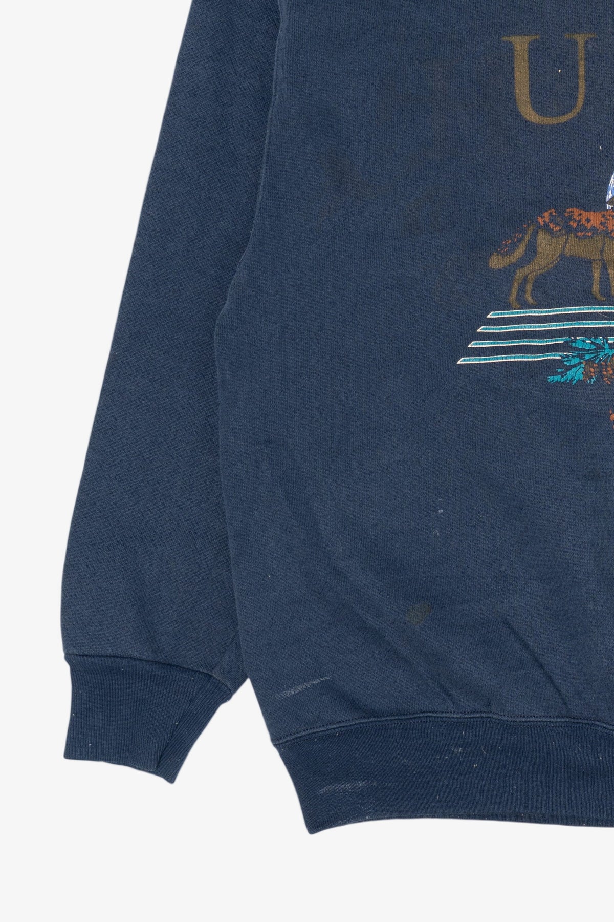 Vintage Navy Blue Utah Wolves Under Moon Sweatshirt (1990s)