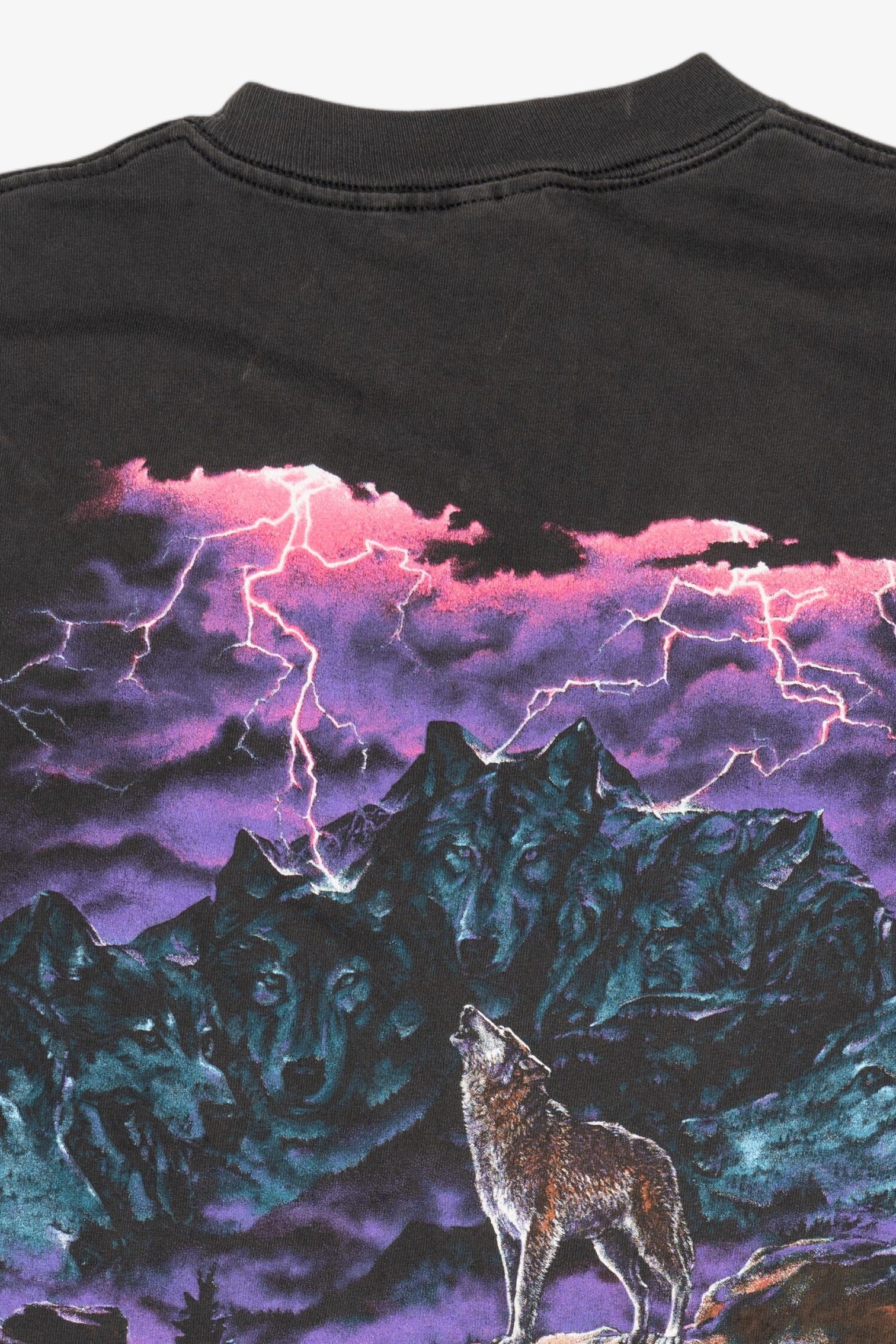 Vintage Wolves Mountain Lightning Wrap Around T-Shirt (1990s)