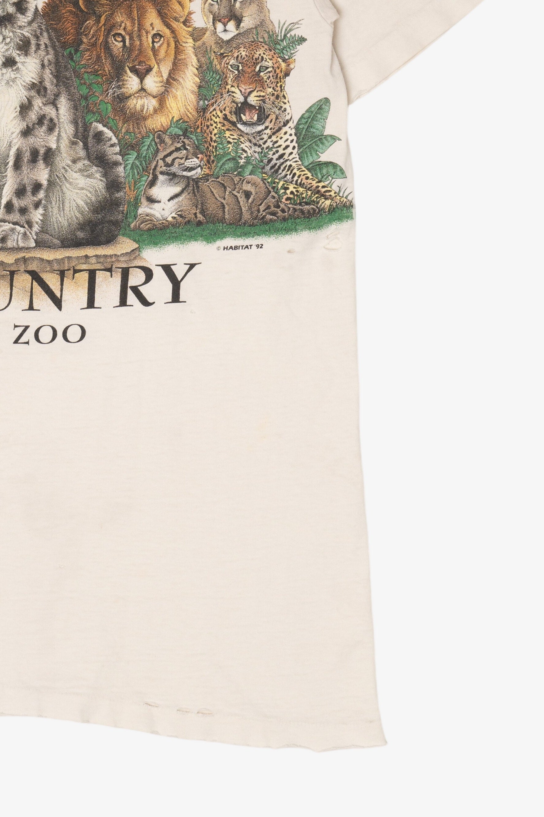 Vintage Thrashed Cat Country Memphis Zoo Big Cats Wrap Around T-Shirt (1990s)