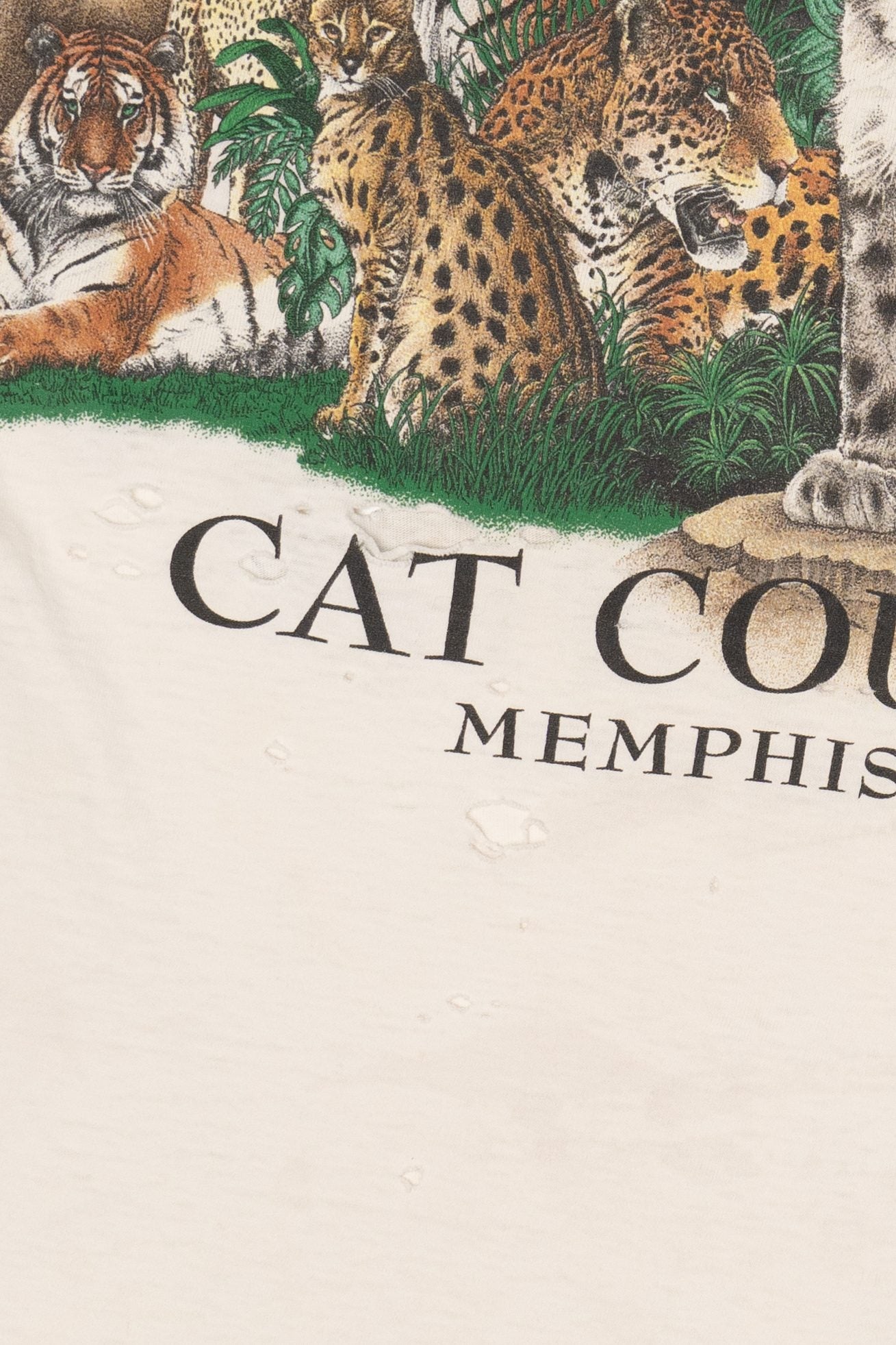 Vintage Thrashed Cat Country Memphis Zoo Big Cats Wrap Around T-Shirt (1990s)