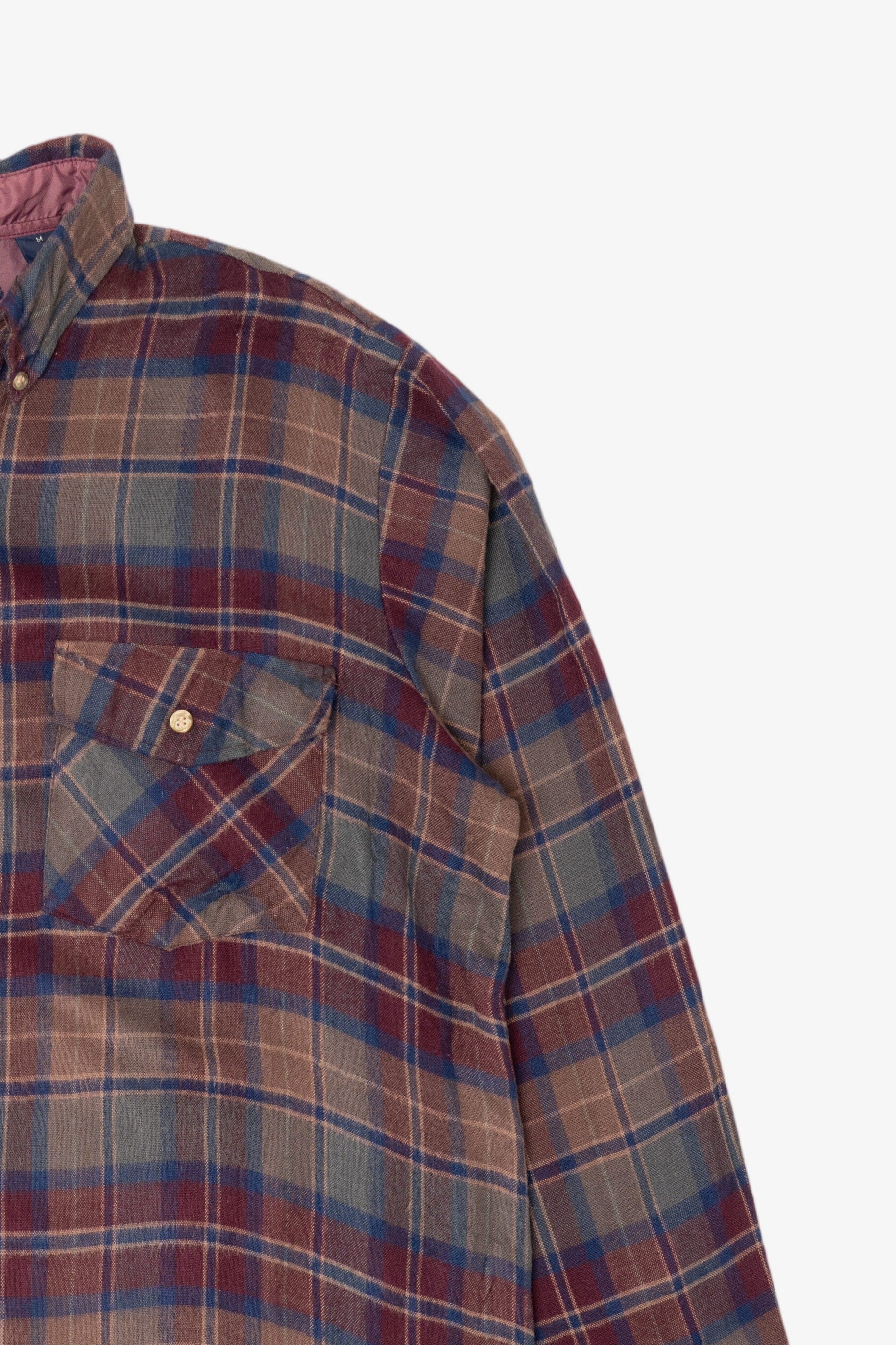 Vintage Van Heusen Plaid Winterweights Button Up Flannel Shirt (1990s)