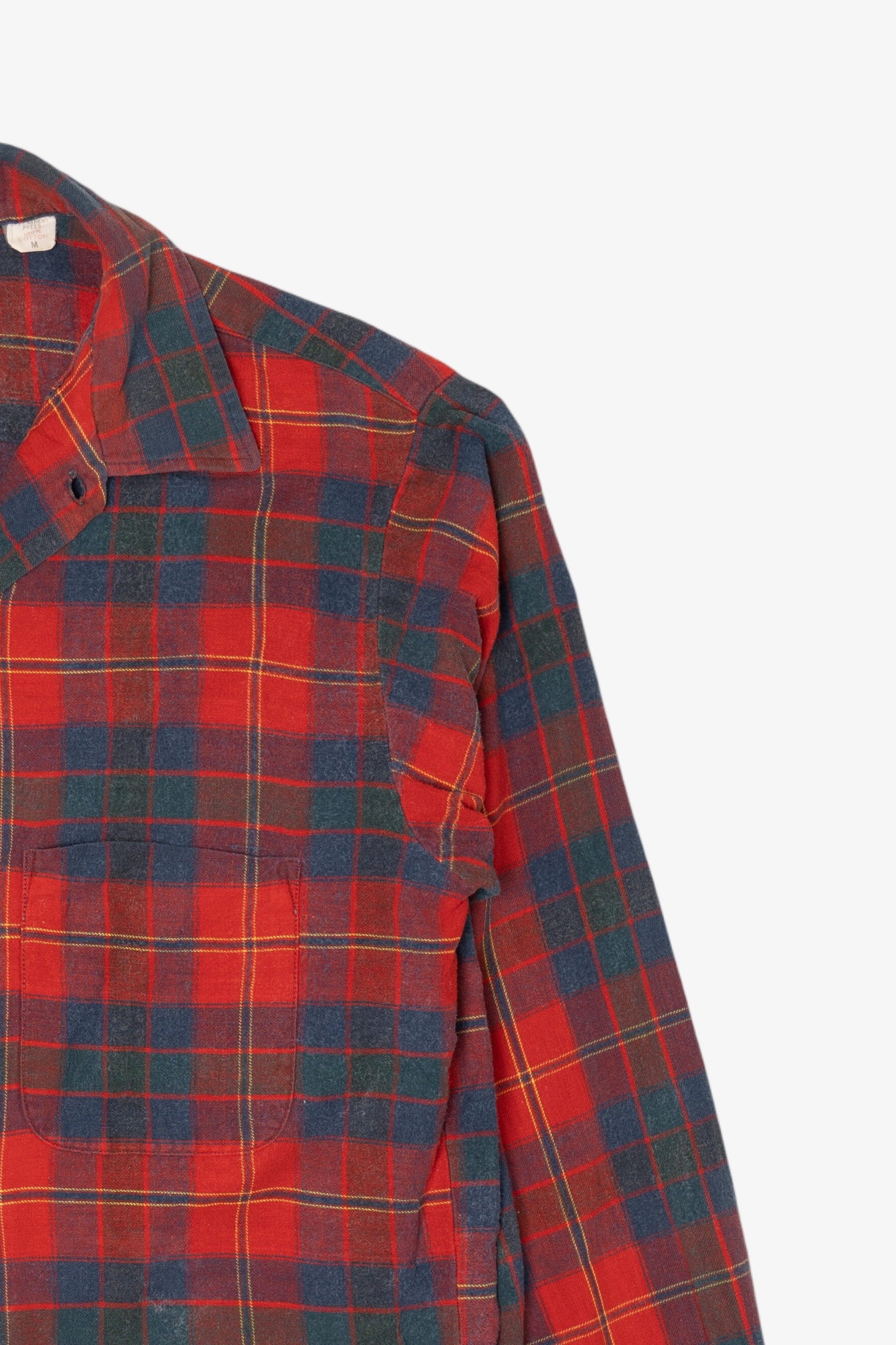 Vintage Red Plaid Amcrest Permanent Press Flannel Button Up Shirt (1960s)