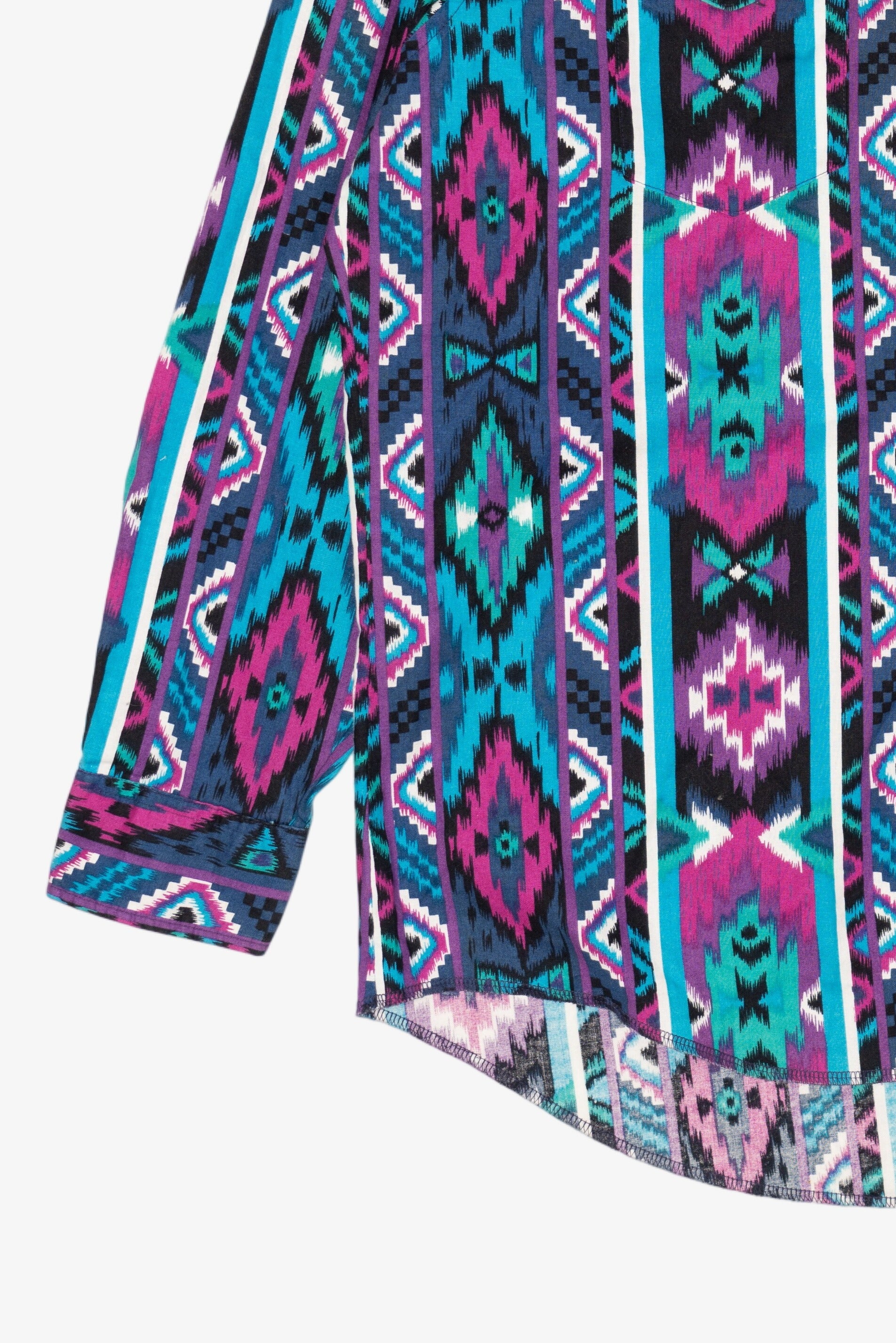 Vintage Blue And Purple Aztec Southwestern Wrangler Cowboy Cut Button Up Shirt (1990s)