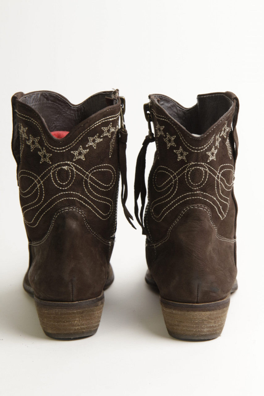 Women's B6 8M Cowgirl Boots