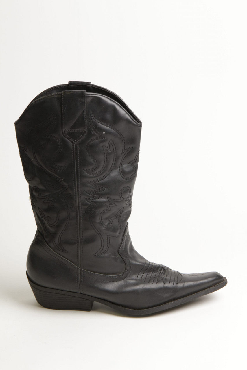 Madden Girl 9.5 M Cowgirl Boots