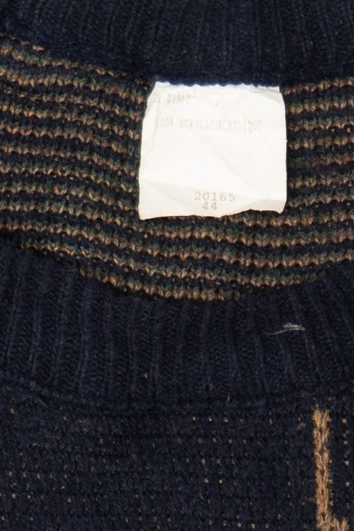 Vintage Embroidered Navy Blue Mallard Ducks Field Sweater (1990s)