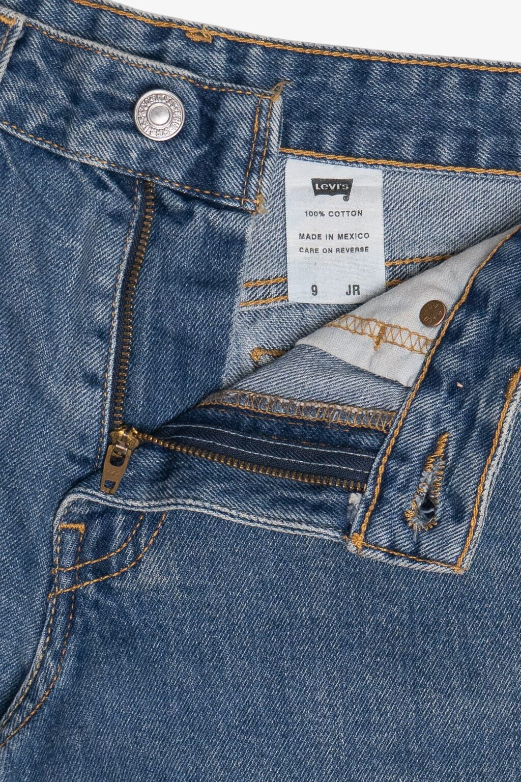 Vintage Levi's Mid-Rise Denim Shorts (1990s)