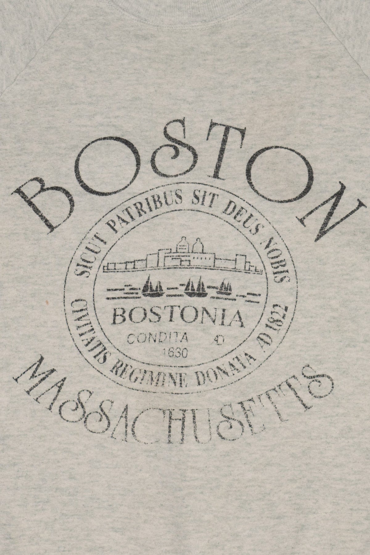 Vintage Boston Massachusetts Raglan Sweatshirt (1990s)