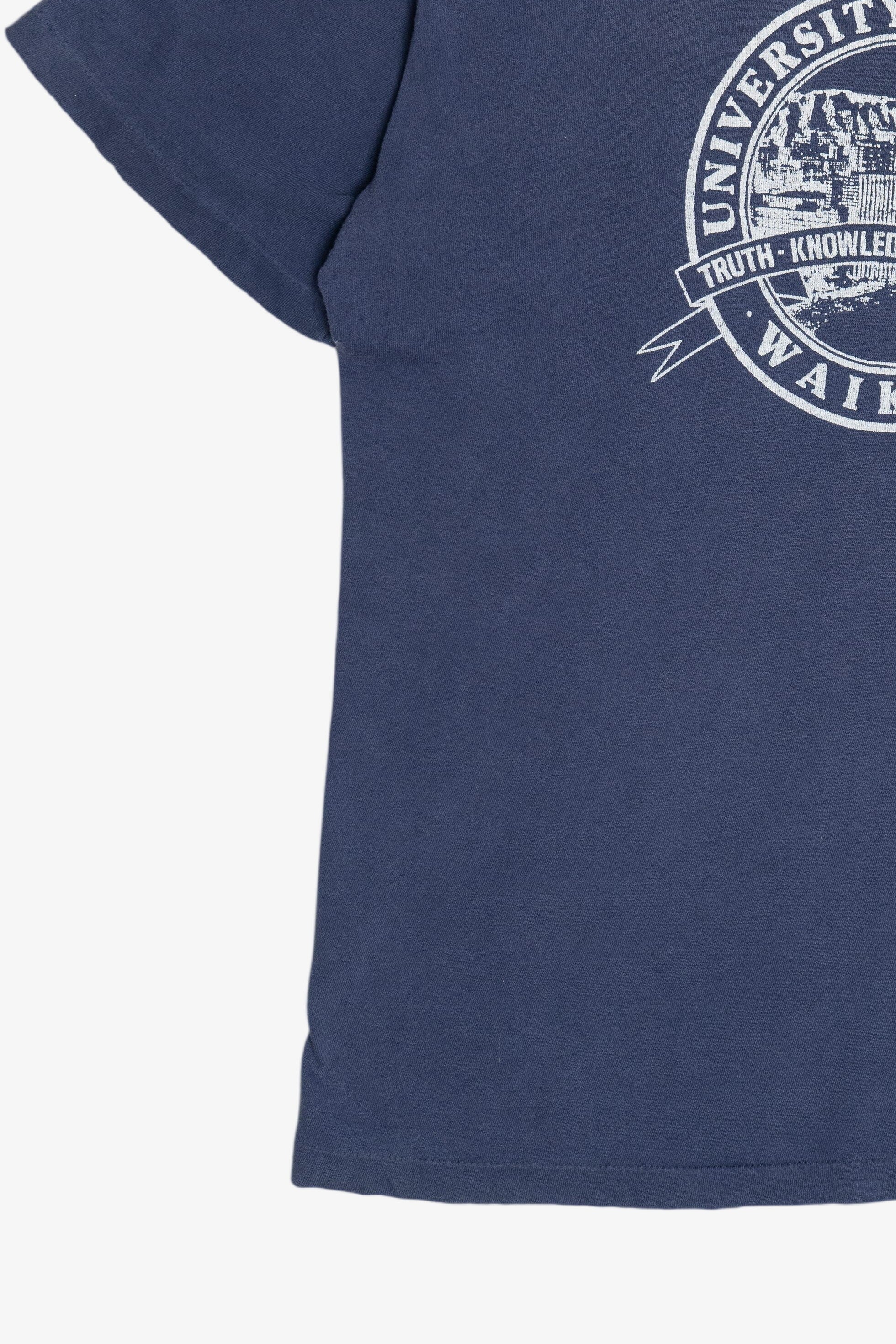 Vintage Distressed University Of Hawaii "Truth Knowledge A Great Tan" Crazy Shirts T-Shirt (1980s)